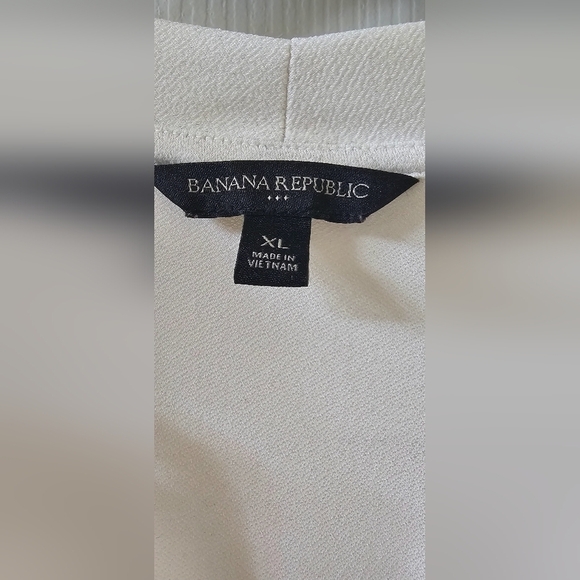 Banana Republic Sleeveless Cream Lace V Neck Tie Lace Trim Top - Picture 4 of 6